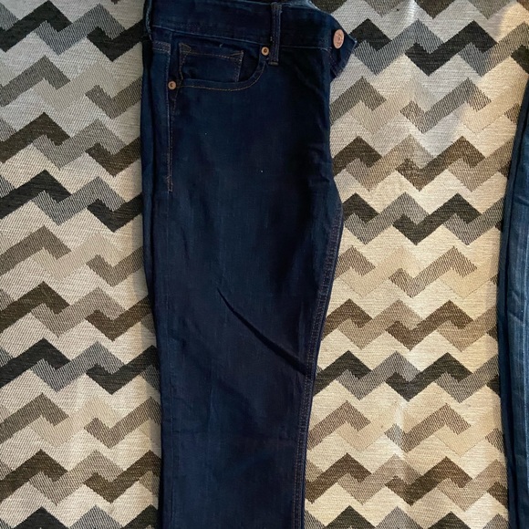 Jeans - Picture 2 of 4